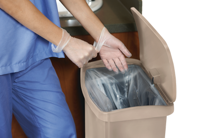 Rubbermaid Streamline™ 30L Step-On Resin Front Step 