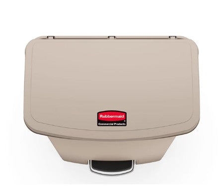 Rubbermaid Streamline™ 68L Step-On Resin Front Step